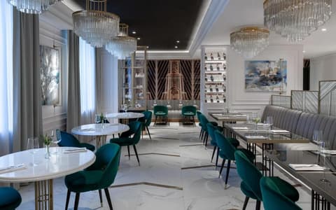 Imperial Plaza Hotel, 