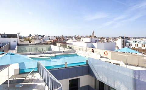 Macia Sevilla Kubb, Pool