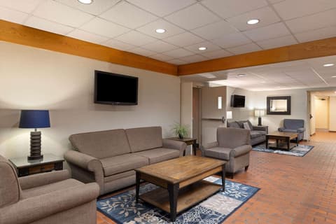 Travelodge by Wyndham Thunder Bay, Lobby