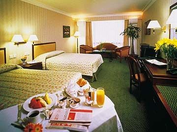 GOLDEN FLOWER HOTEL XI'AN, 