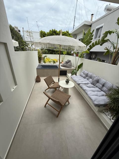 Erasmia Beachside Suites, 