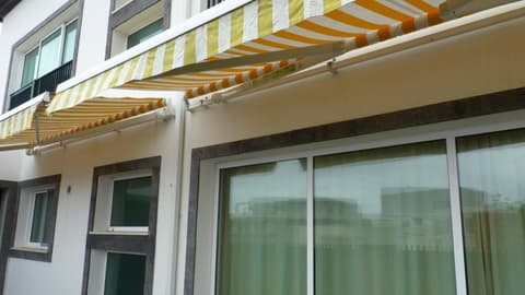 AZORES HOLIDAYS HOUSE -B&B - Suites - Self Check-in KEYBOARD, 