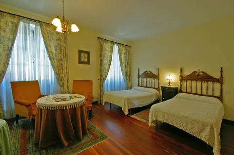Casa Grande De Trives, 