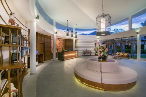 The Leaf Oceanside, Reception