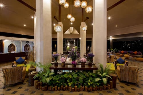 Mandarava Resort and Spa Karon Beach, Interior entrance