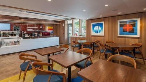 Aspen Meadows Resort, Breakfast area