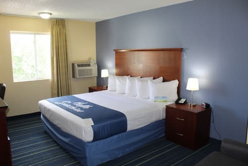 Days Inn & Suites by Wyndham Gunnison, Room