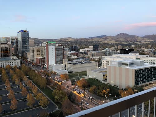 Little America Hotel, Balcony view
