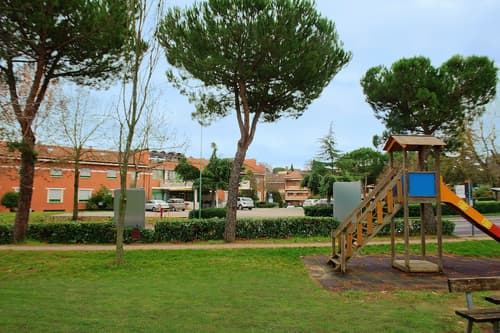 Hotel Executive, Children's play area - outdoor