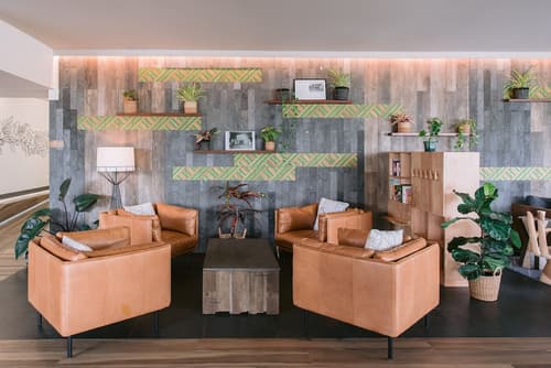 SCP Hilo Hotel, Lobby