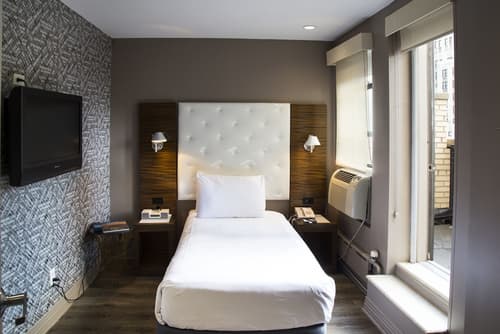 The Gallivant Times Square, Room