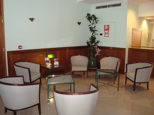 Hotel Le Dome, Lobby