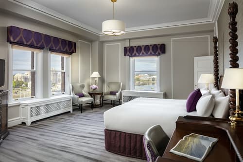 Fairmont Empress, Room