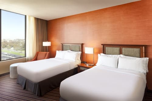 Holiday Inn Austin -Town Lake by IHG, Room
