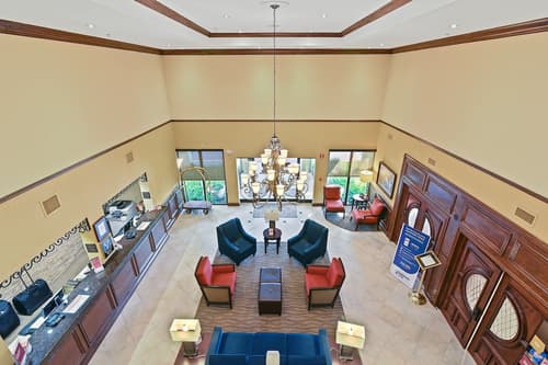 Comfort Suites Miami - Kendall, Lobby sitting area