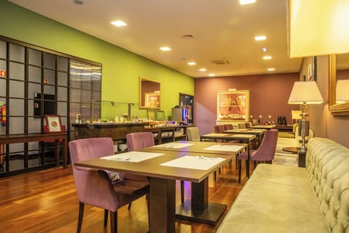 Hotel VIP Executive Saldanha, Breakfast meal