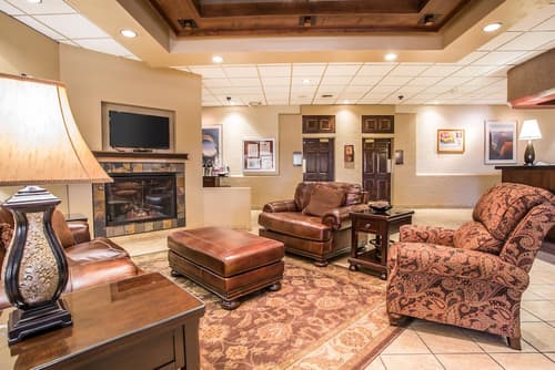 Clarion Inn Grand Junction, Lobby sitting area