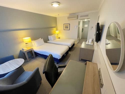 Holiday Inn Hull Marina by IHG, Room
