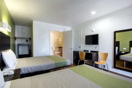 Motel 6 Santa Fe, NM - Downtown, Room