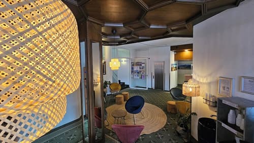 Hotel Bernerhof, Lobby sitting area