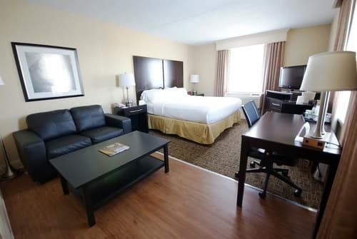 Holiday Inn Express Philadelphia - Penns Landing by IHG, Room