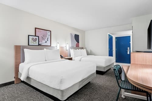 Spark by Hilton Orlando near Universal, Room