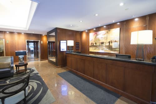 Cambridge Suites Toronto, Reception