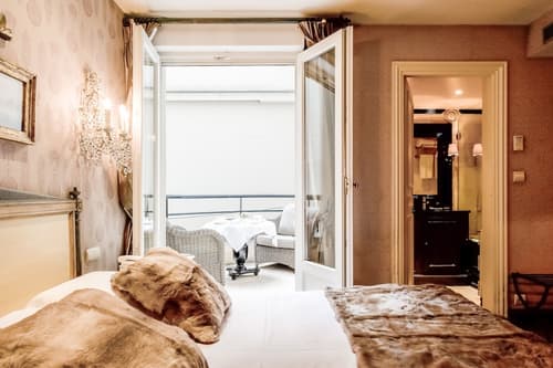 Hôtel Chateaubriand Champs Elysées, Room