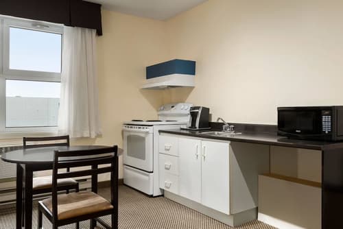 Days Inn by Wyndham Trois-Rivieres, Room
