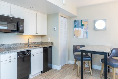 DiamondHead Beach Resort, Private kitchen