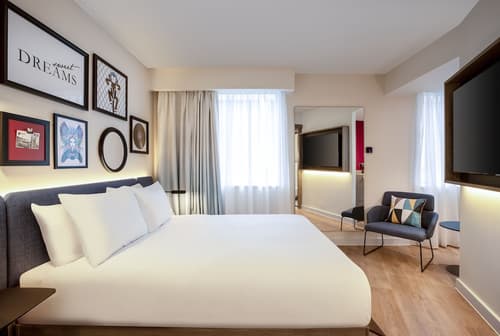 Hampton by Hilton London City, Room