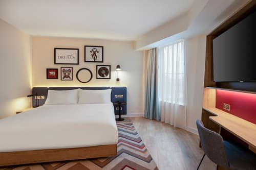 Hampton by Hilton London City, Room