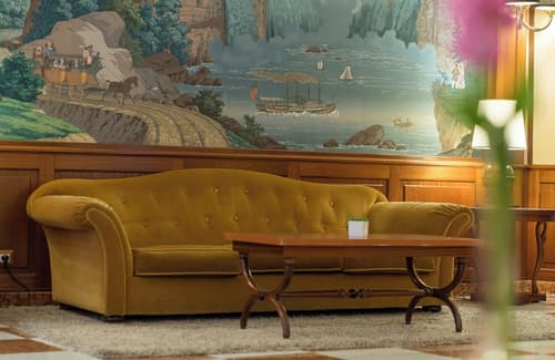 Leonardo Hotel Milan City Center, Lobby sitting area