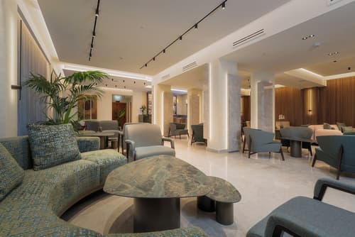 Hotel Mozart, Reception