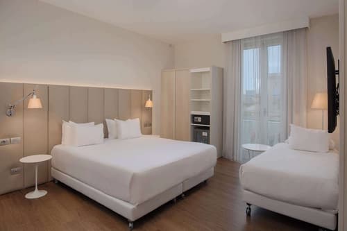 NH Genova Centro, Room