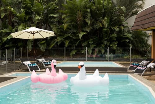 Rydges Camperdown, Pool