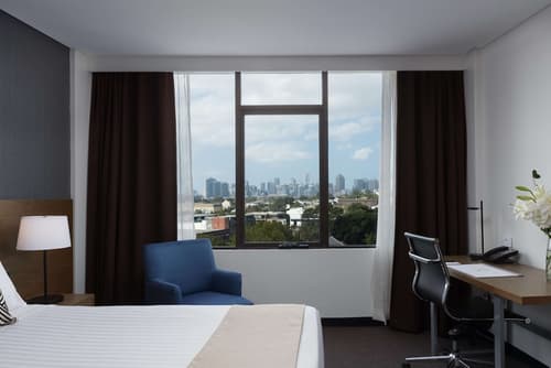 Rydges Camperdown, Room