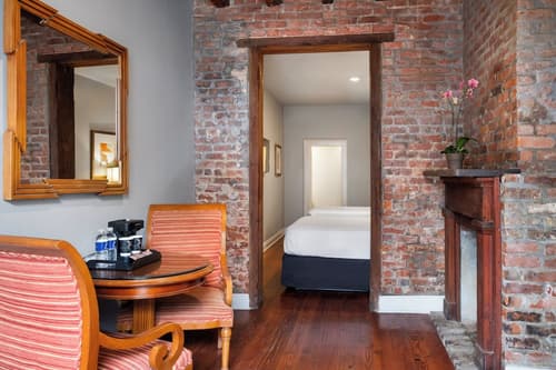 New Orleans Courtyard Hotel and Suites by the French Quarter, Room