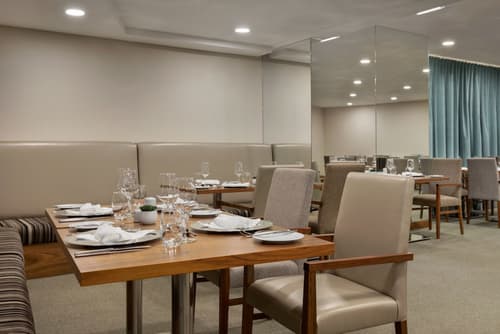 Ramada by Wyndham Lisbon, Restaurant