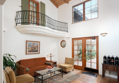 Inn By The Harbor, Lobby