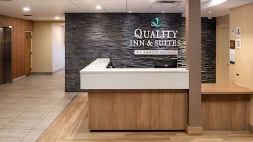 Quality Inn & Suites Downtown, Reception