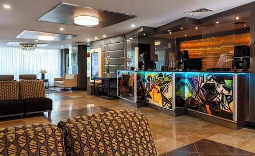 Le Nouvel Hotel, Lobby sitting area