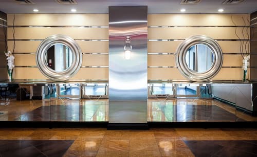 Le Nouvel Hotel, Lobby