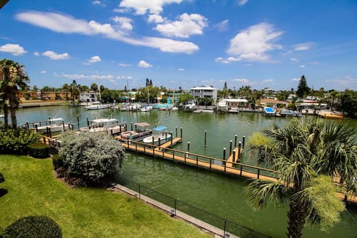 Treasure Island Hotel and Marina, Room