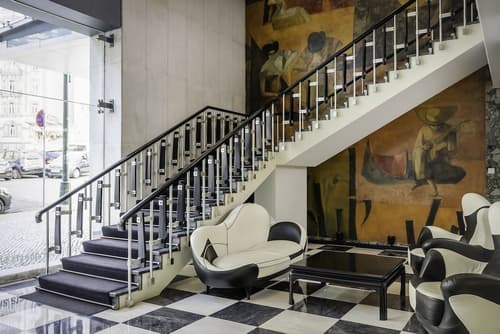 Hotel Florida, Reception