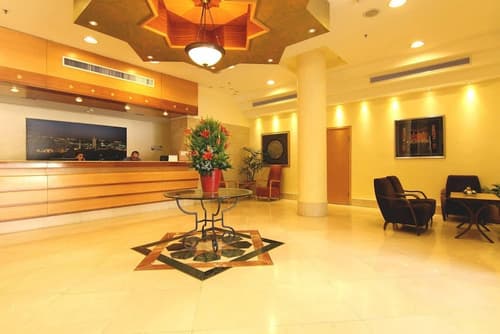 Ambassador Hotel, Lobby