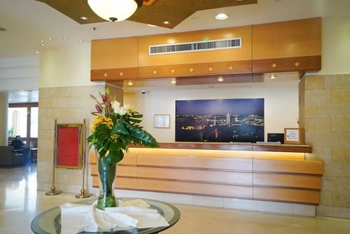 Ambassador Hotel, Reception