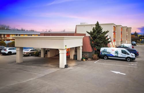 Niagara Lodge & Suites, Primary image