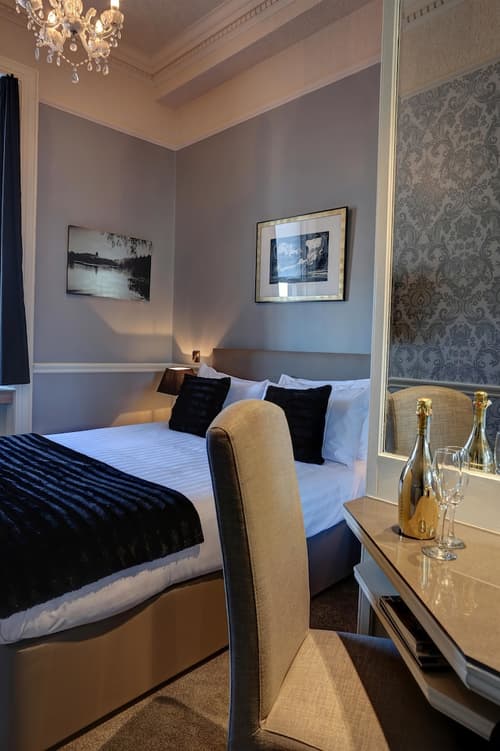 Braid Hills Hotel, Room