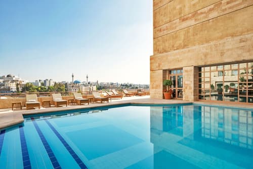 Grand Hyatt Amman, Outdoor pool
